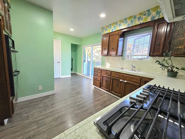 1802 S Grandridge Ave — Photo 9