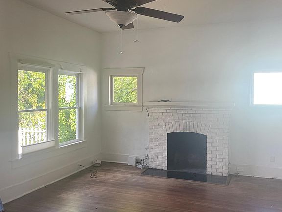 2nd image of 1710 White Oak Dr