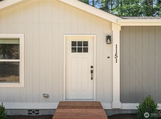 1151 E Lakeshore Dr W, Shelton, WA