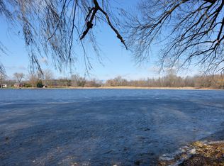 851 E Shore Dr, Hubertus, WI 53033