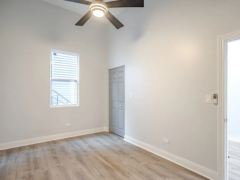 1013 W 18th Pl #1R — Photo 17