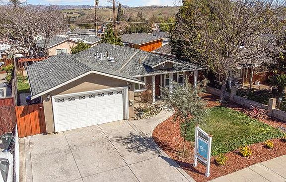 2nd image of 453 Harmony Ln