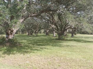 109 Glen Oaks Ct, Angleton, TX 77515