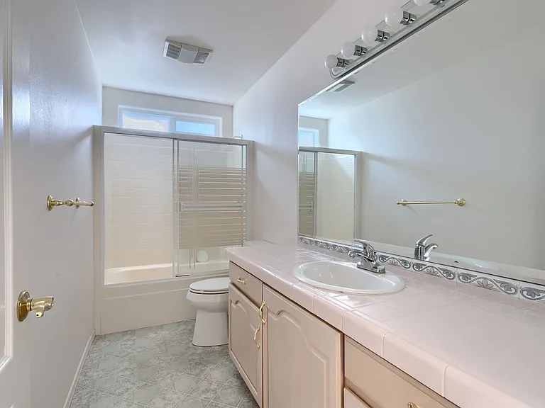 5308 Doon Way — Photo 8