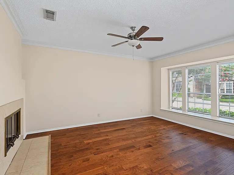 3721 Wakeforest St — Photo 4