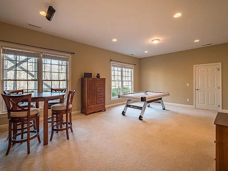 310 Hogan Woods Cir — Photo 20