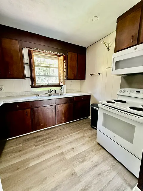 420 North Fairview Avenue (19) - 1 — Photo 4