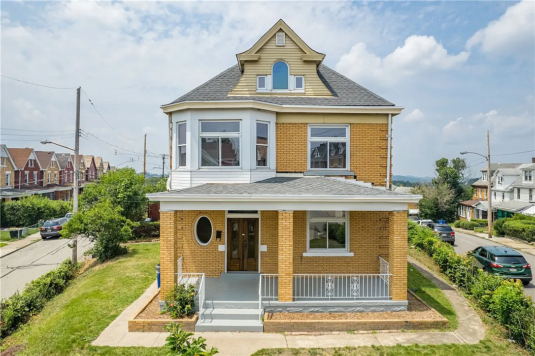400 Georgia Ave photo 1