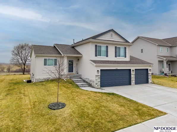 8020 S 200th St, Gretna, NE 68028