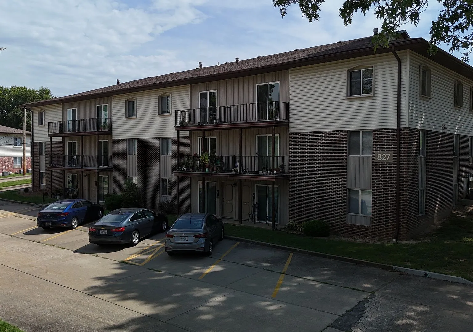 2 Bed, 1 Bath Apartment with Private Pool, Playground & Pavilion — Photo 3