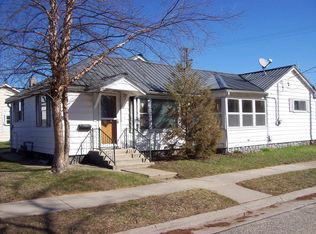 1002 Adams St, Portage, WI 53901