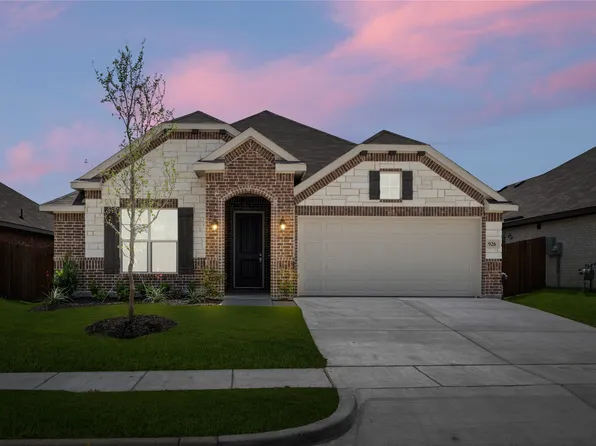 926 Madeline Ln, Cleburne, TX 76033