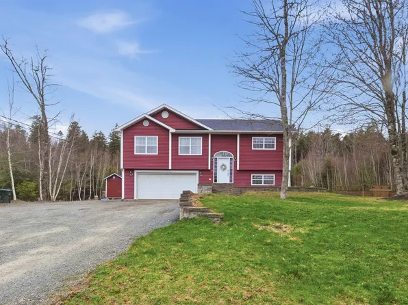 97 Justin Dr, Lunenburg, NS B4V 8Z2