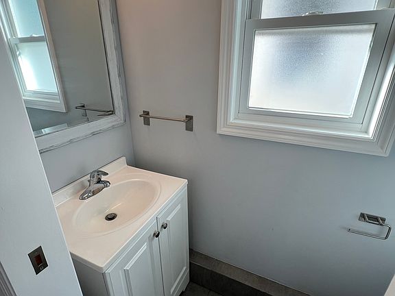 5th image of 177 Washington Ave
