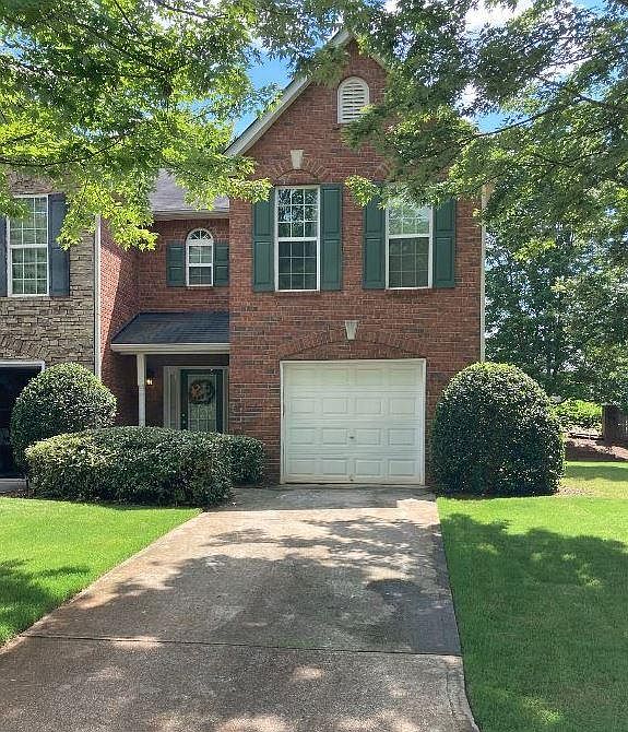 1st image of 240 Fern Crest Dr