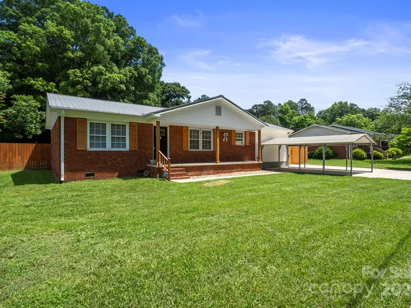 2022 Townview Dr, Kannapolis, NC 28081