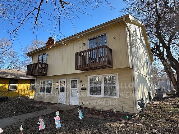 2nd image of 225 Ottawa St