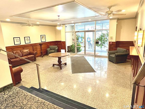 3rd image of 39 Glenbrook Road #5L