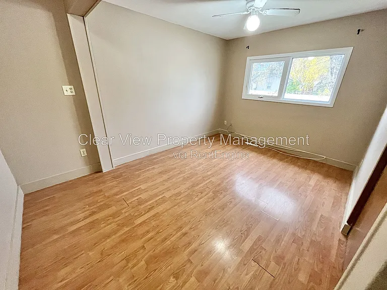 2210 Mayor Magrath Dr S — Photo 12