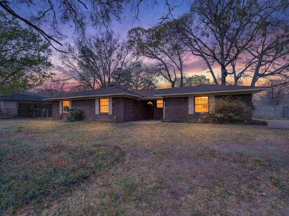 307 E Fairlane Dr, Longview, TX 75604