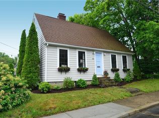 118 Rodman St, Narragansett, RI 02882