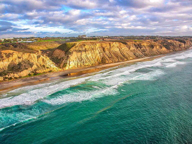 Surround yourself with the natural beauty of the Torrey Pines neighborhood, where scenic views and tranquility await.