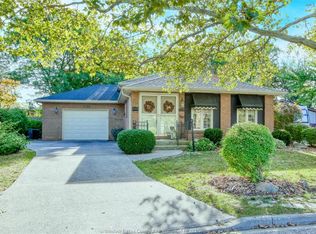 3398 Pineview Cres, Windsor, ON N8R2A8