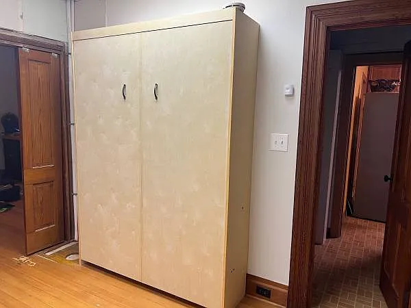 Murphy bed in third bedroom