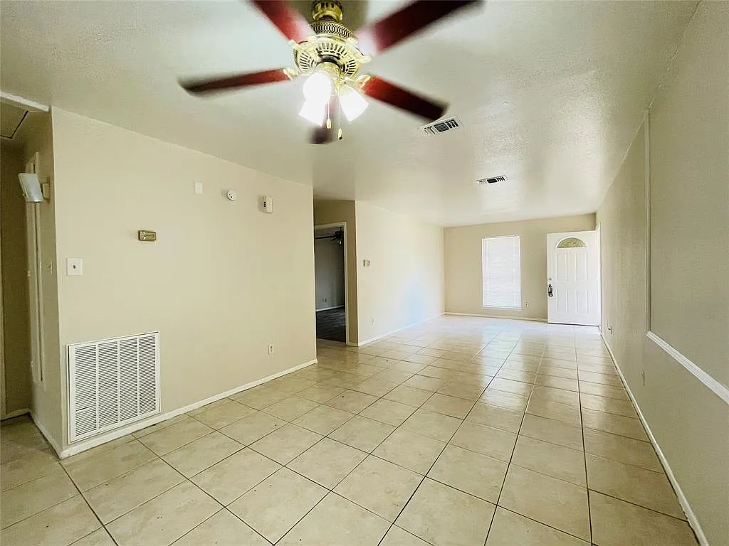 2 bed, 2.0 bath, 1300 sqft, $1,345 — Photo 1