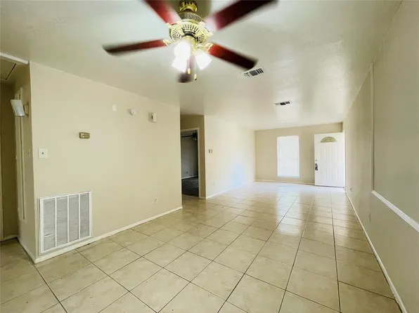 12713 Lima Dr, Houston, TX 77099