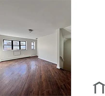 2587 Bainbridge Ave #A — Photo 9