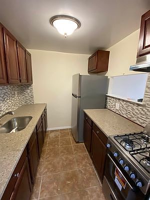 4th image of 118 Wolcott St #1Z