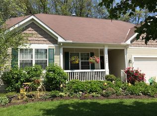 26883 Saint James Ct, Olmsted Falls, OH 44138