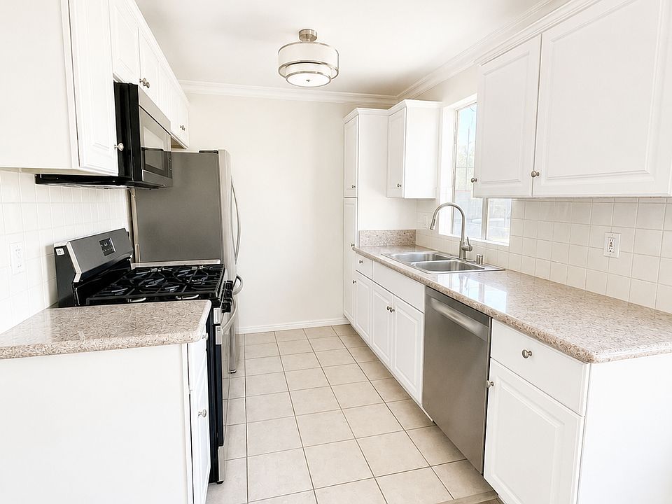 1st image of 5245 Bakman Ave APT 2