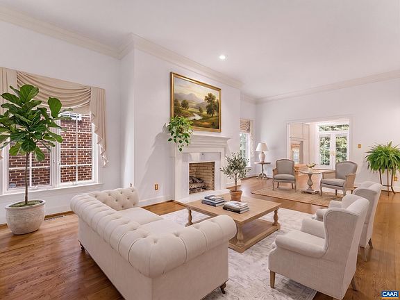 2nd image of 555 Dryden Pl