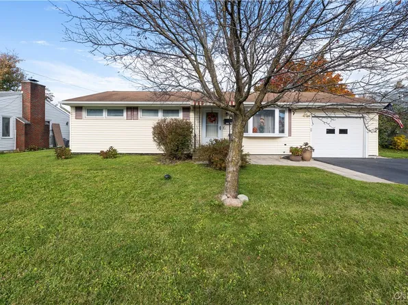 122 Saslon Park Dr, Liverpool, NY 13088