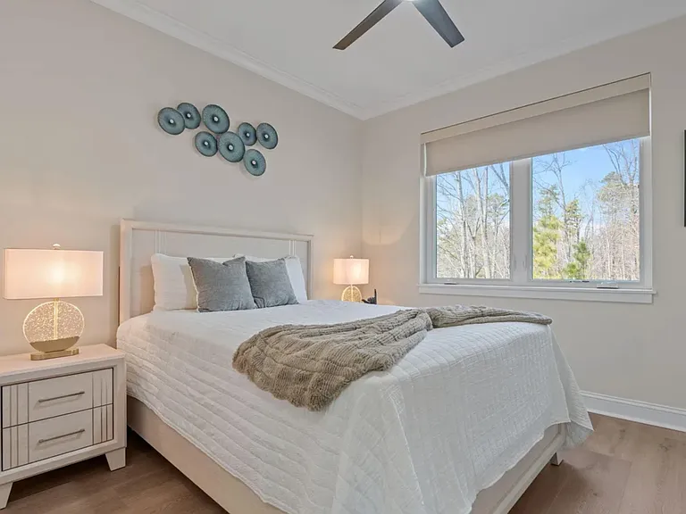 704 Russell St — Photo 13
