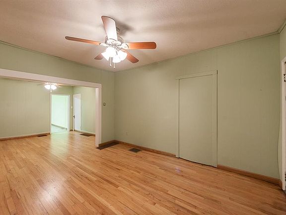5th image of 615 N Lincoln St #1