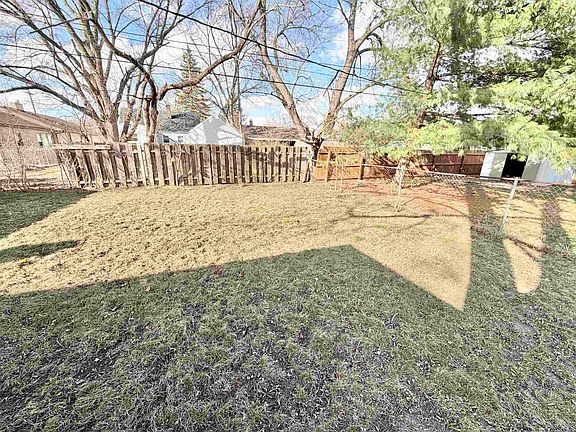 4th image of 2707 Ridge Ave