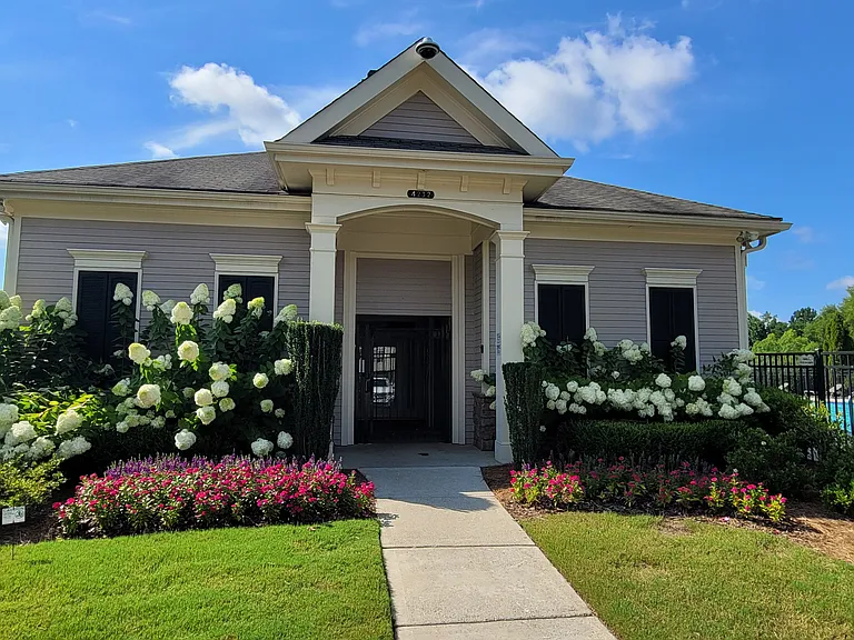4185 Baverton Dr — Photo 24