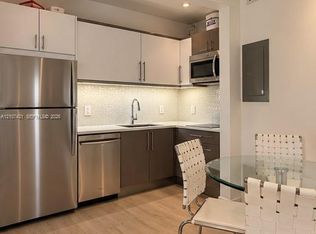 700 16th St APT 210, Miami Beach, FL 33139