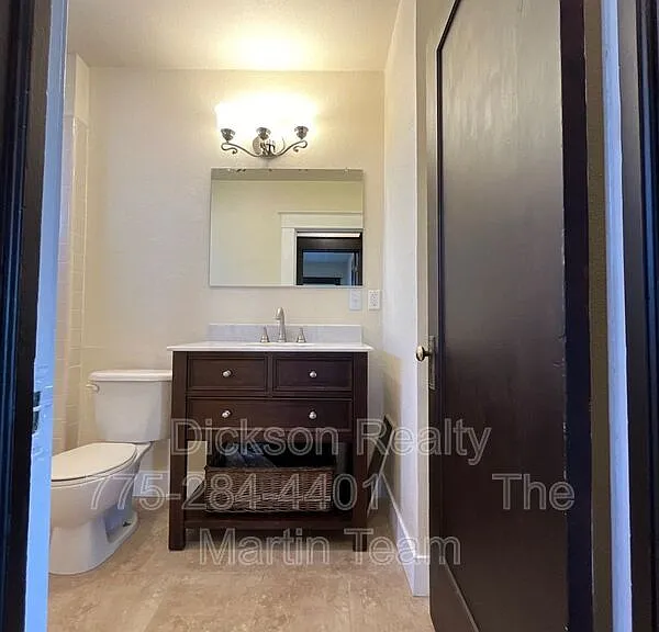 1561 G St — Photo 8
