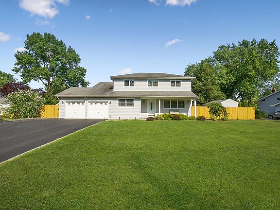 3rd image of 233 Tinton Pl