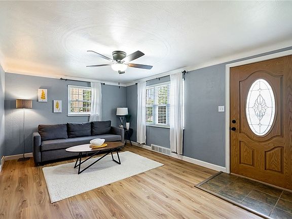 3rd image of 12369 Larimer Ave