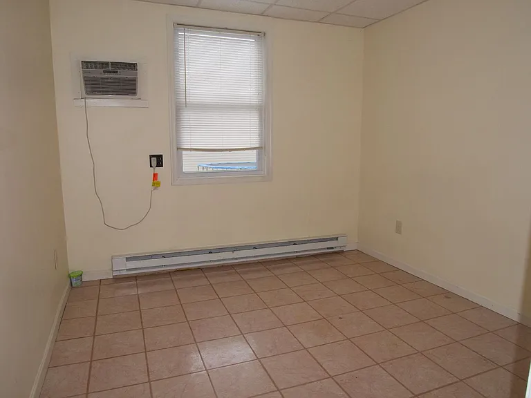422 South St — Photo 21