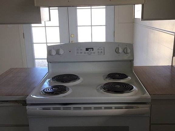 5th image of 140 Skyline Dr #D
