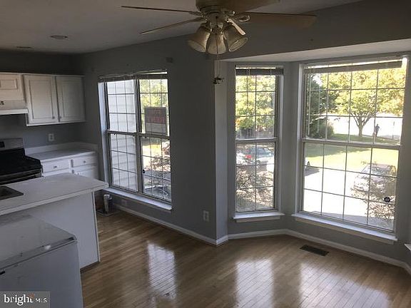 4th image of 1205 Cypress Tree Pl