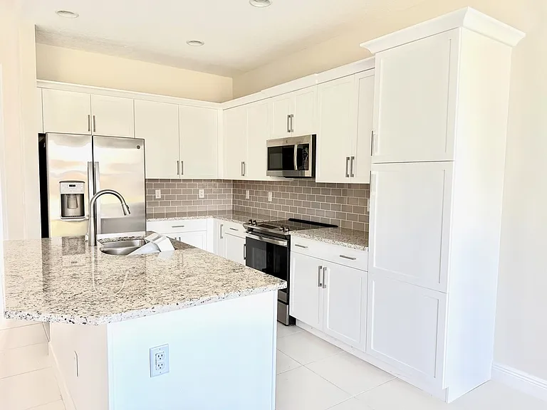 6148 Bella Rosa Ln — Photo 7