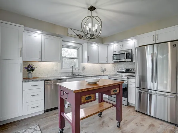 4688 Capitol View Rd #4688, Middleton, WI 53562