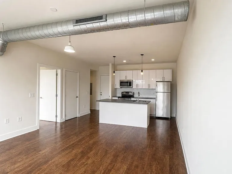 2617 W Girard Ave — Photo 5